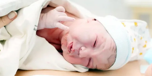 Fenomenle doğum: Anne ve bebeğin sağlığını tehlikeye atıyorlar! 30 bin lira