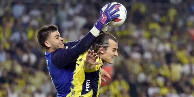 Ferdi Kadıoğlu değil Oosterwolde, Mourinho istemeyince gitmek istemiş! Fenerbahçe'yi karıştıracak haber