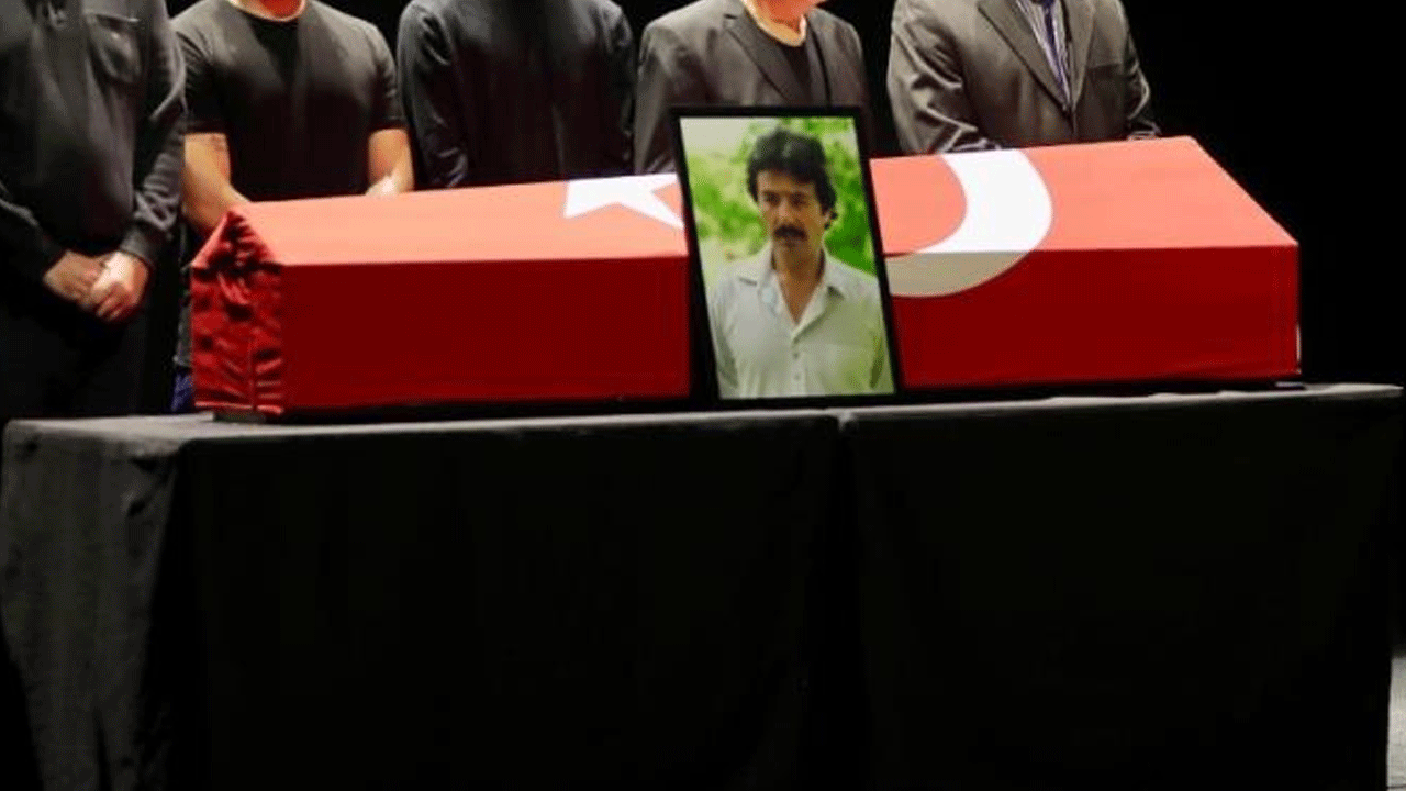 Ferdi Tayfur’un cenazesinde büyük saygısızlık