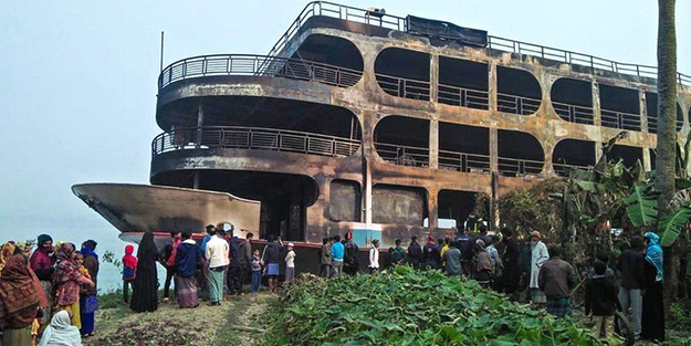 Feribotta yangın: En az 37 ölü!