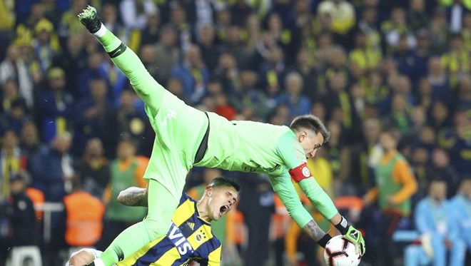 Fernando Muslera: Şu saatten sonra şampiyonluk bizim elimizde değil