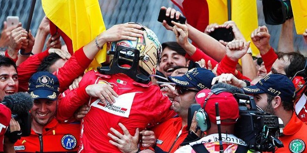 Ferrari 16 yıl sonra kazandı