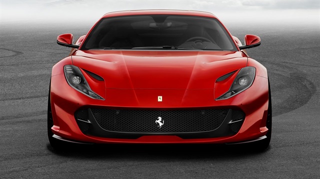 Ferrari 812 Superfast gün yüzüne çıktı