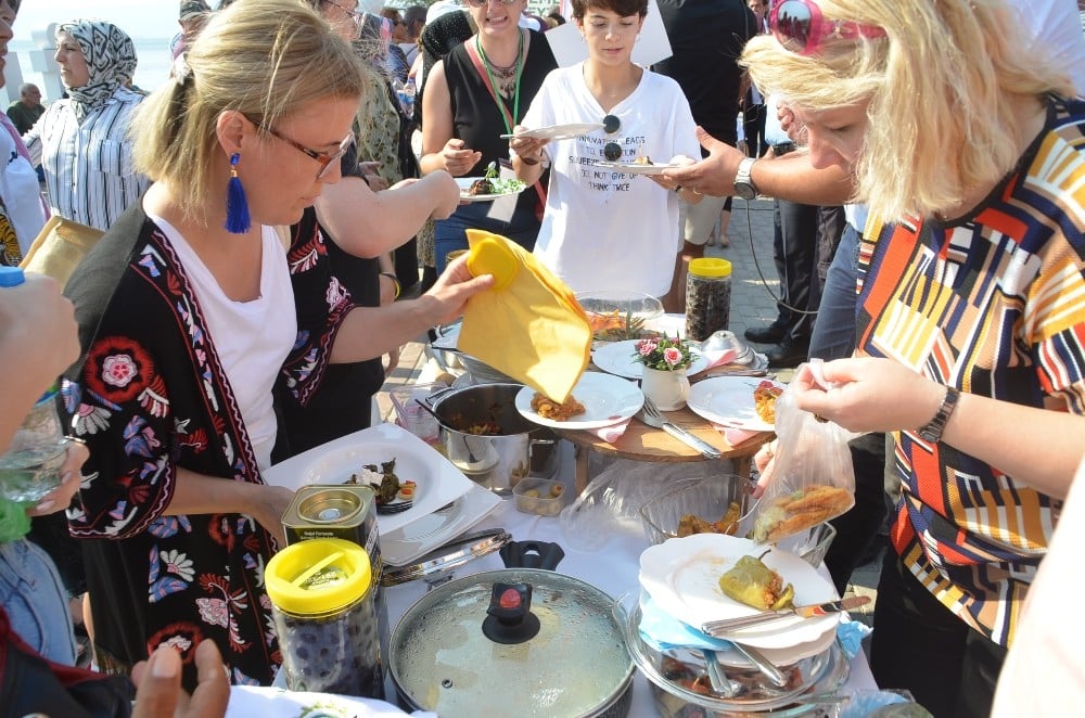 Festivalde zeytin yağlı yemekler yarıştı 