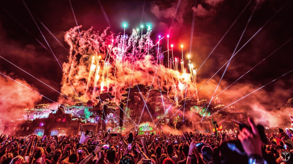 Festivallere para akmasın