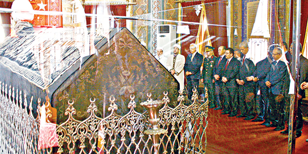 Fethin 561. yılında Fatih'e Dua