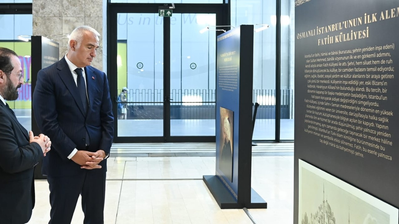 Fethin ruhunu sanatla harmanlayan sergi sanatseverlerle buluştu