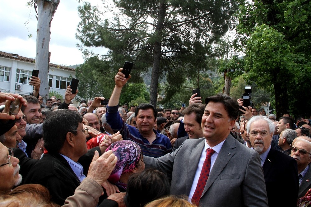 Fethiye Belediyesinde devir teslim töreni yapıldı 