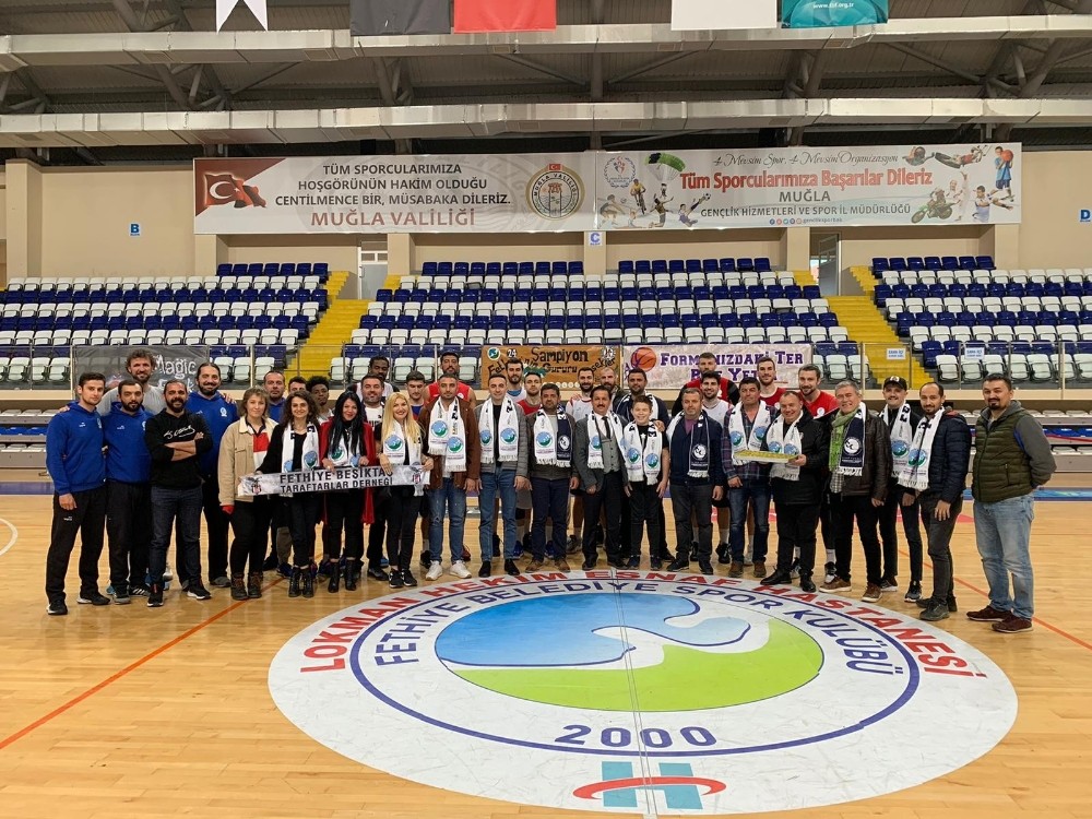 Fethiye Beşiktaş Taraftarlar Derneği’nden Atkı Kampanyasına destek 