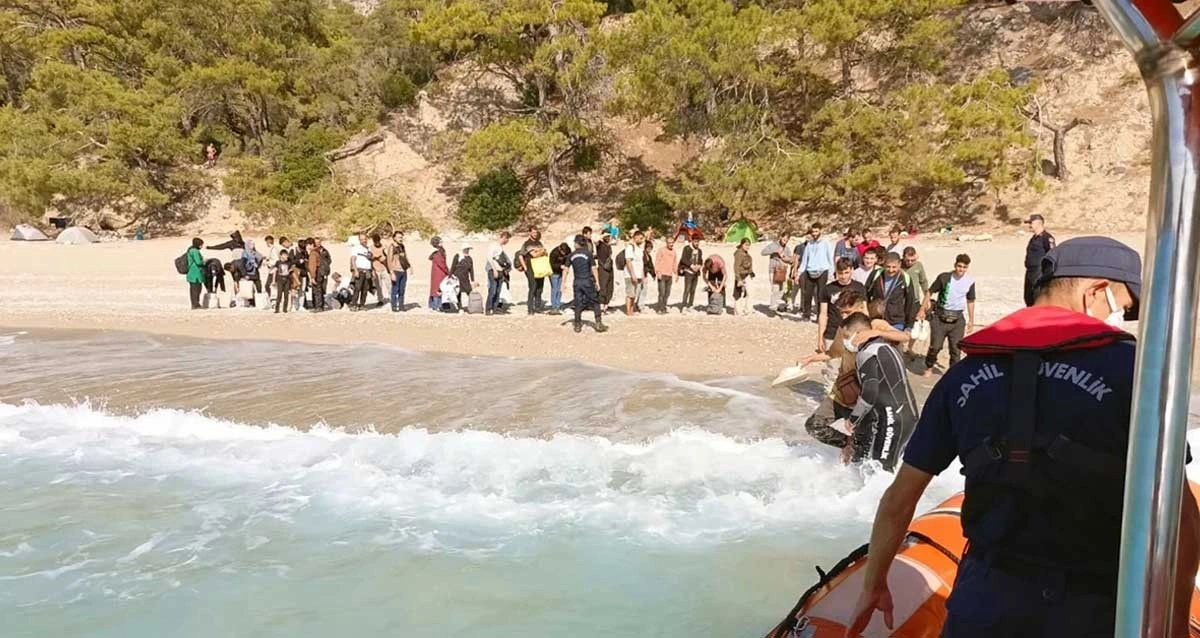 Fethiye’de düzensiz göçmen operasyonu! 65 kişi yakalandı