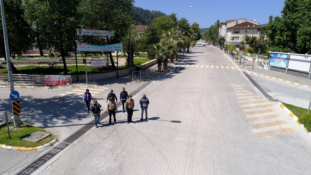 Fethiye’de sokağa çıkma yasağını ihlal eden 40 kişiye para cezası kesildi 