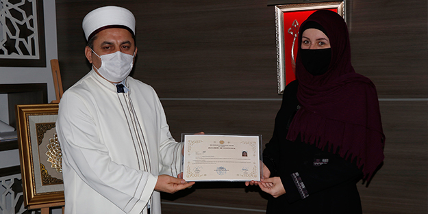 Fethiye'de yaşayan İngiliz kadın hidayete erdi