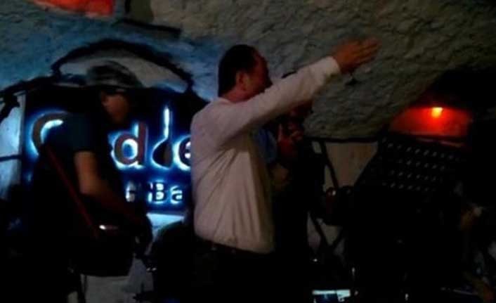 FETÖ darbesine kadeh kaldıran CHP’li Gürkan’a 2 ay 15 gün hapis