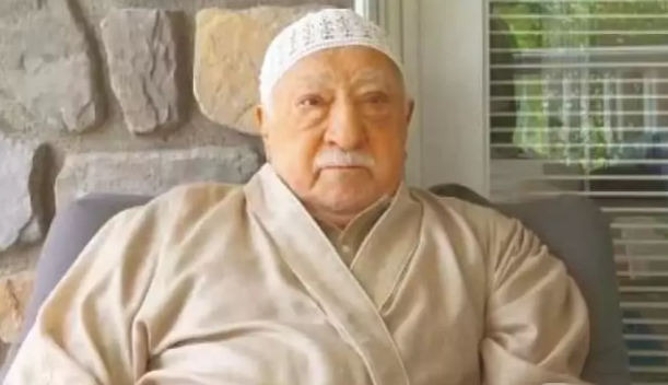 FETÖ elebaşı hortladı mı yoksa? Resmi kayıtlarda hala sağ görünüyor