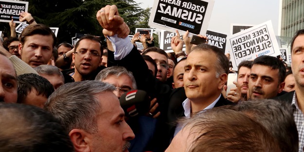  FETÖ firarisi Ekrem Dumanlı örgütün lideri Gülen'i ziyaret eden ak saçlı Aleviyi yazdı!
