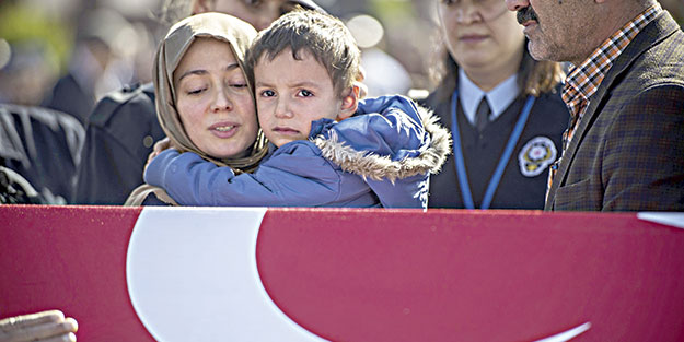 FETÖ gammazlıyor PKK vuruyor