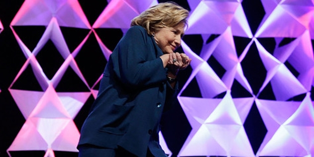 FETÖ himmet paralarını Clinton'a kaptırdı