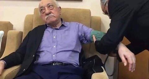 FETÖ kimi desteklerse o kaybediyor!