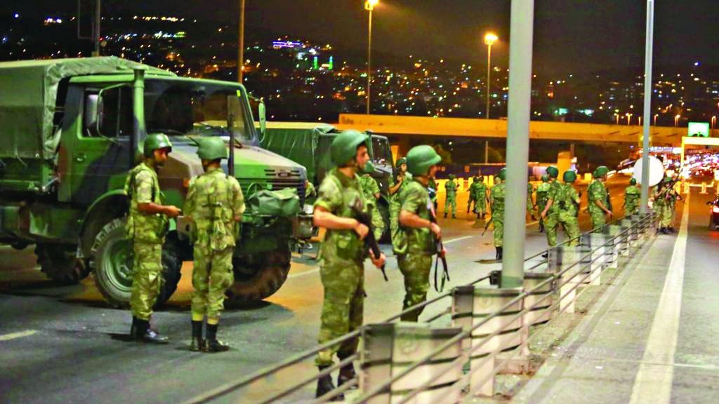 FETÖ kışladan DEAŞ ile çıktı!