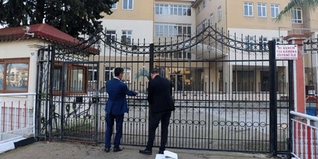 Paralel okulda şoke eden manzara! Ayrı kapılardan...
