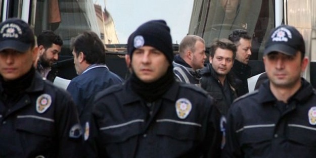 FETÖ operasyonunda 12 zanlı serbest bırakıldı