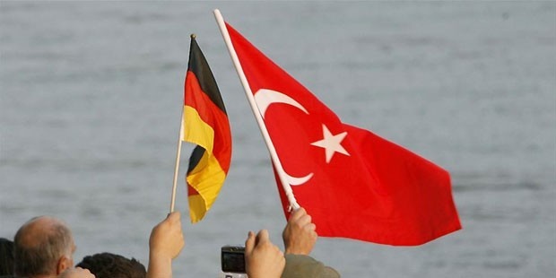 FETÖ ve PKK'ya izin var ama bize yok!