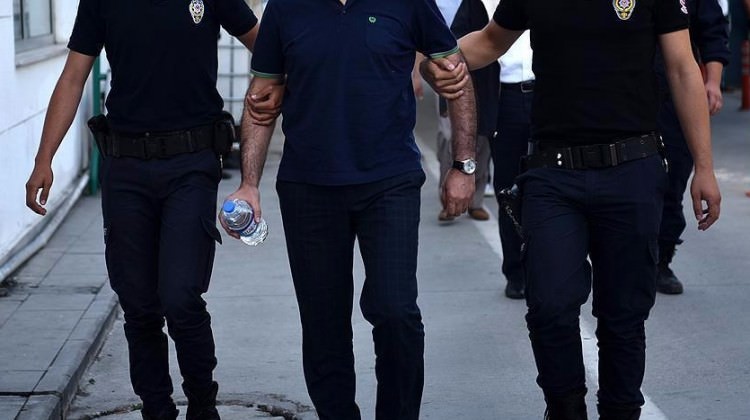 FETÖ’cü abisini ziyaret ederken FETÖ'den tutuklandı