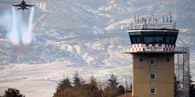 FETÖ'cü albaydan ilginç çıkış: Salonu boşaltın cevap vereyim
