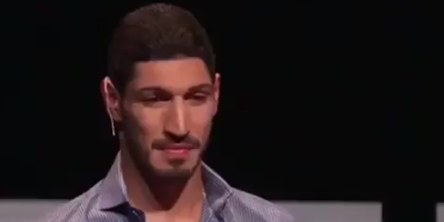 FETÖ'cü Enes Kanter'den yeni ihanet! Türkiye'yi karaladı