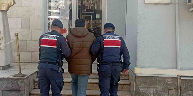 FETÖ'cü eski astsubay enselendi