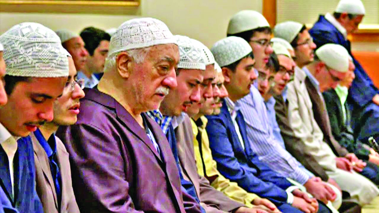 FETÖ’cü hainler dilenmeye devam ediyor