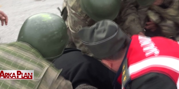 FETÖ'cü jandarmalar MİT görevlilerini ısırmış!