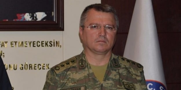 Darbeci komutan kendini böyle ele vermiş