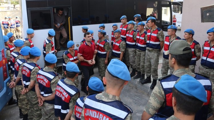 FETÖ'cüden pes dedirten savunma! Suçu ölen babasına...