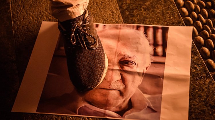 FETÖ'cüler kapı kapı geziyor!