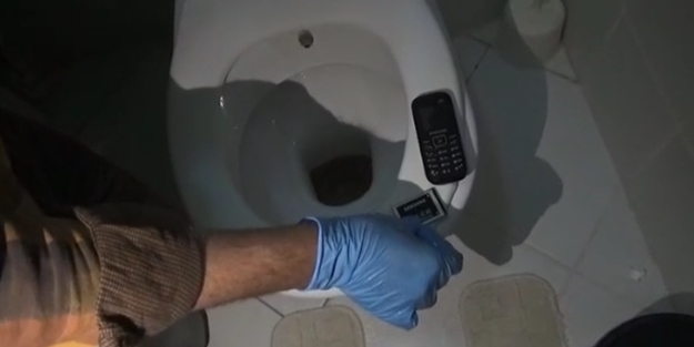 Polis gaybubet evine baskın yaptı