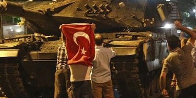 Alçak emir: Altındaki oyuncak değil, vur, kır, ez!