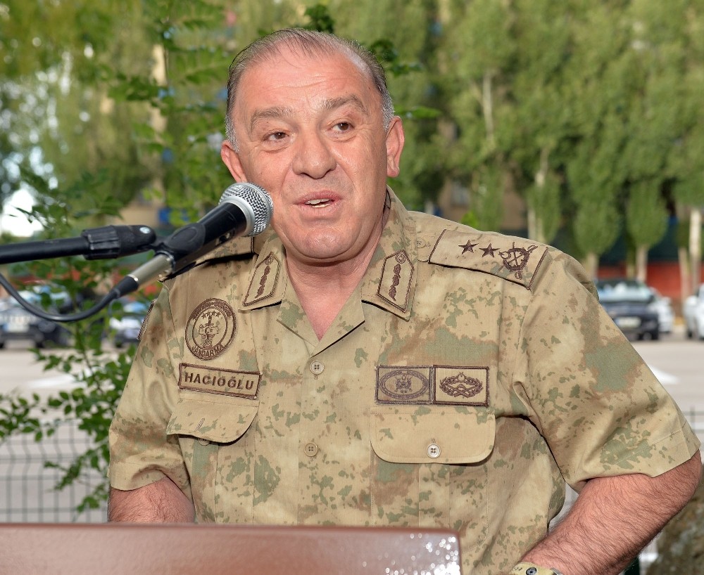 FETÖ’cüleri menfezde yakalayan komutan Erzurum’a atandı 