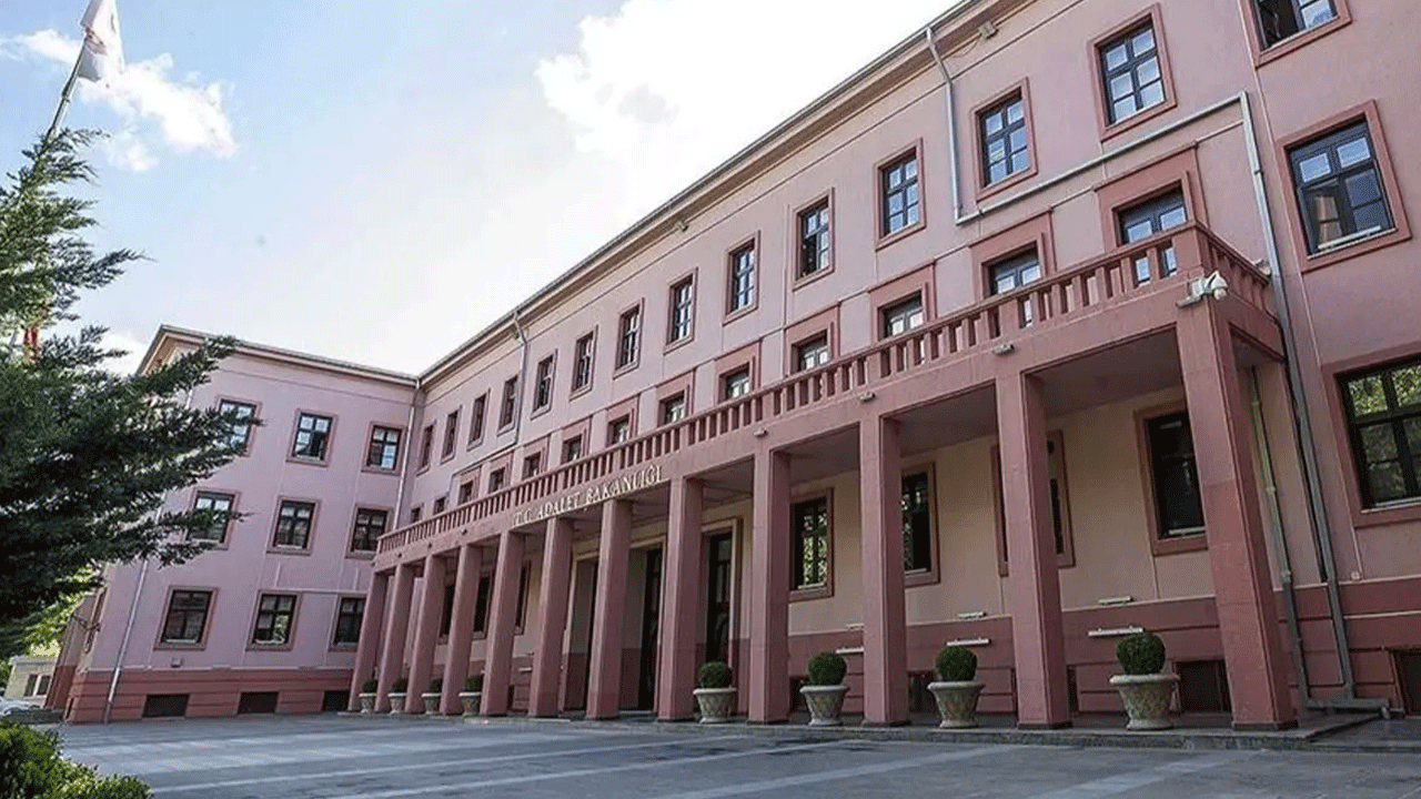 FETÖ'cülerin korkulu rüyası! Türkiye peşlerini bırakmıyor