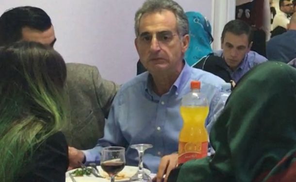 FETÖ'cülerin masasındaki gizemli şahıs kim?