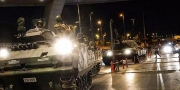 FETÖ'den yargılanan 32 er tahliye edildi