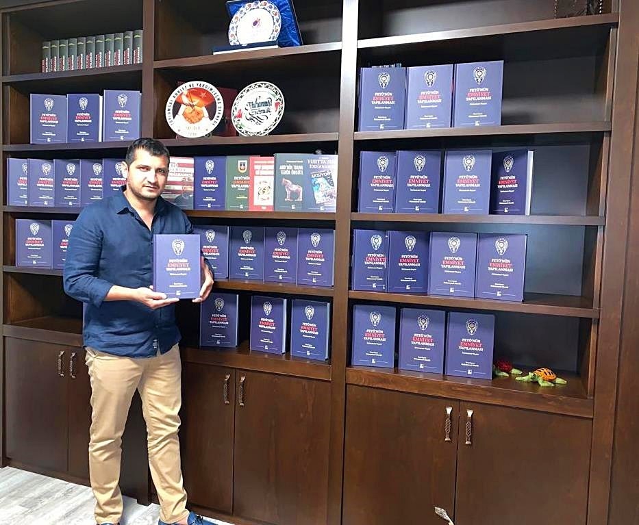 FETÖ’nün emniyet yapılanması kitaplaştı 