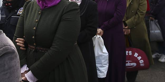 FETÖ'nün emniyetteki bayan imamlarına eş zamanlı operasyon!