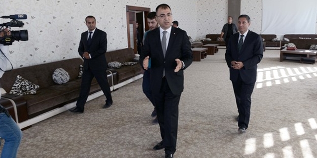 Vali özel odayı görünce gözlerine inanamadı!