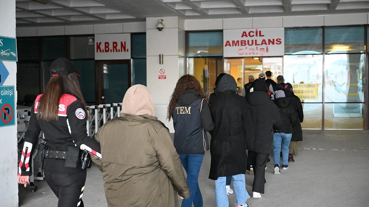 FETÖ'nün güncel öğrenci yapılanmasına operasyon: 12 gözaltı