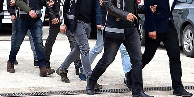 FETÖ'nün hücre evlerine operasyon! 30 şüpheli yakalandı