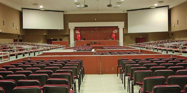 FETÖ’nün kadın yapılanması davasında 20 tutuklama!