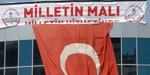 FETÖ'nün kapatılan okuluna bu yazı asıldı