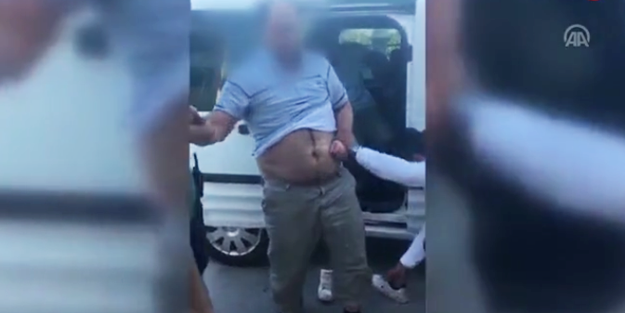 FETÖ'nün 'mahrem abisi' böyle gözaltına alındı!