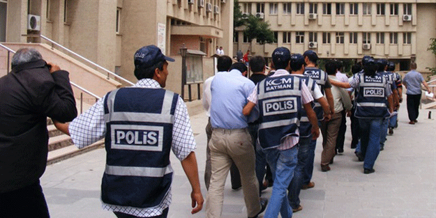 FETÖ'nün 'mahrem imamları' deşifre oldu!